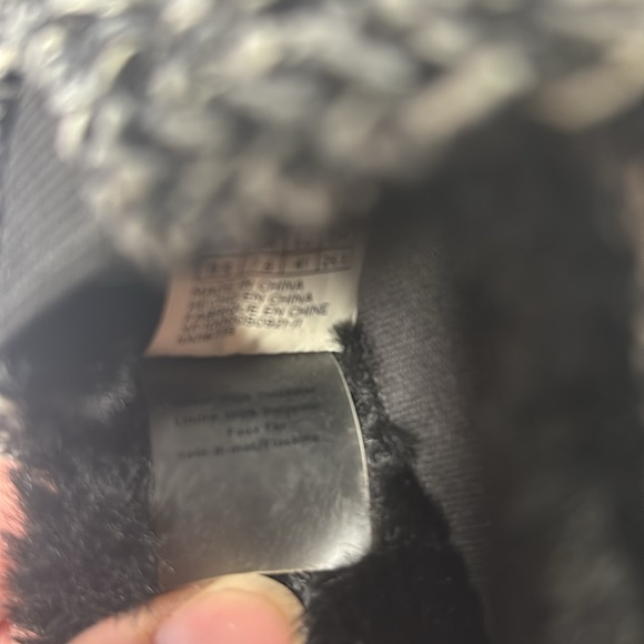 TOMS Black and White Slip-On Shoes - Picture 5 of 5